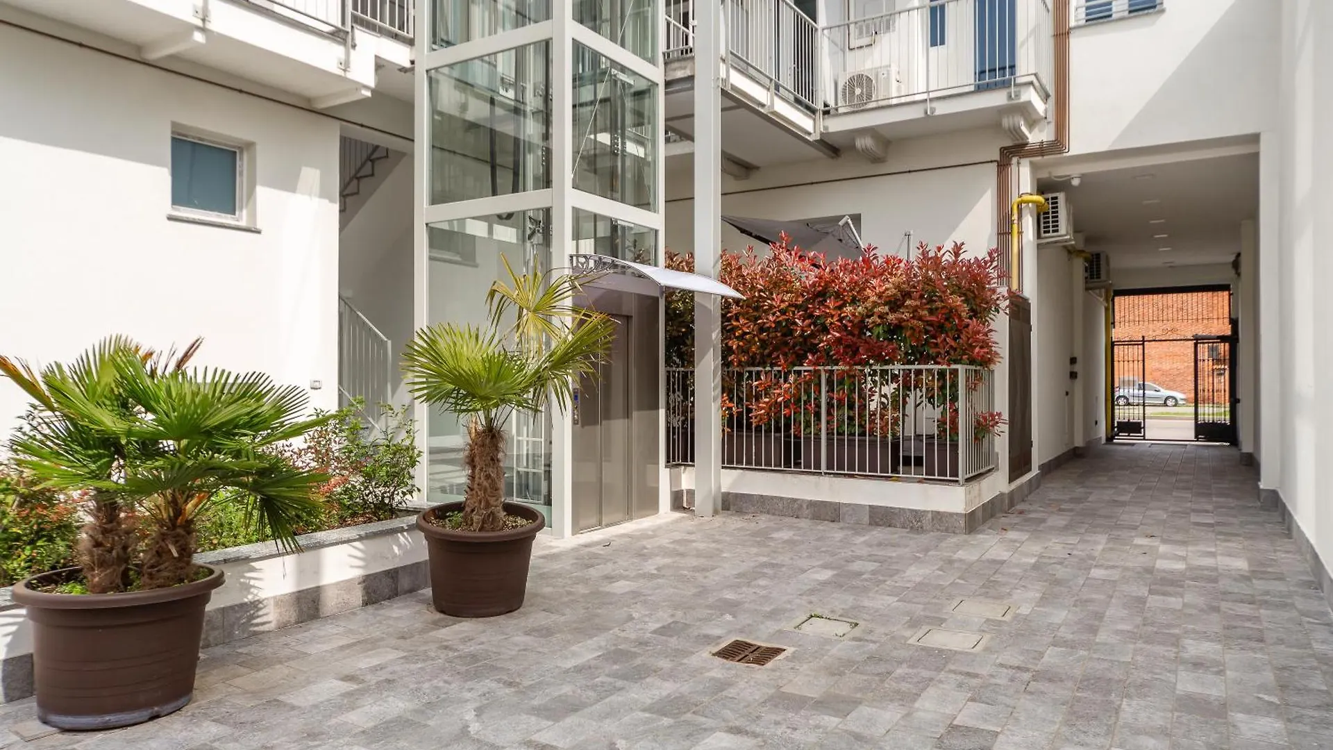 Khl Apartments - Sansiro, Milano contacts
